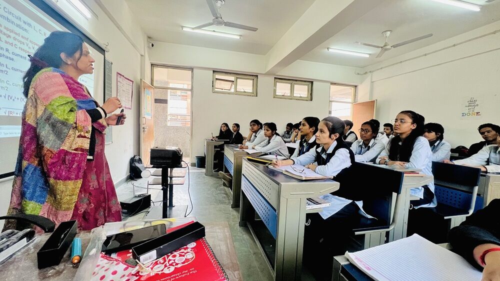 Mumbai, Education, Future Of Smart Classrooms - AI-Powered Digital Learning For Schools