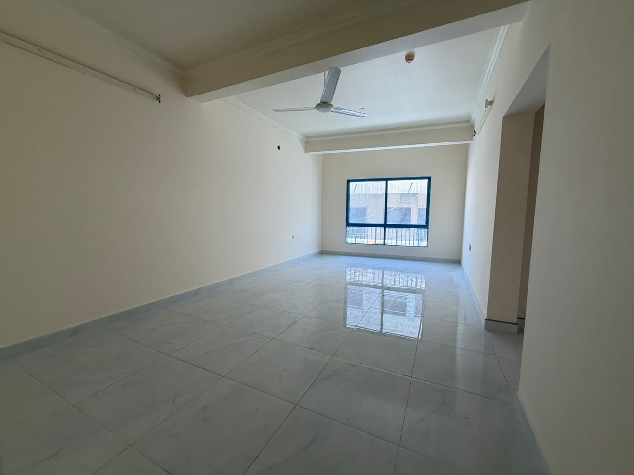 Salmaniya, Apartments, Flats, Houses & Villas, BHD 190/month,  2 BR,  Unfurnished Apartment For Rent In Salmaniya | Behind Salmaniya Discount Center