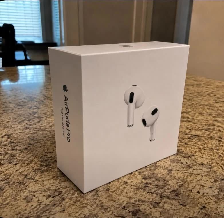 Riyadh, Mobile Phones, SAR 700,  Apple AirPods 3