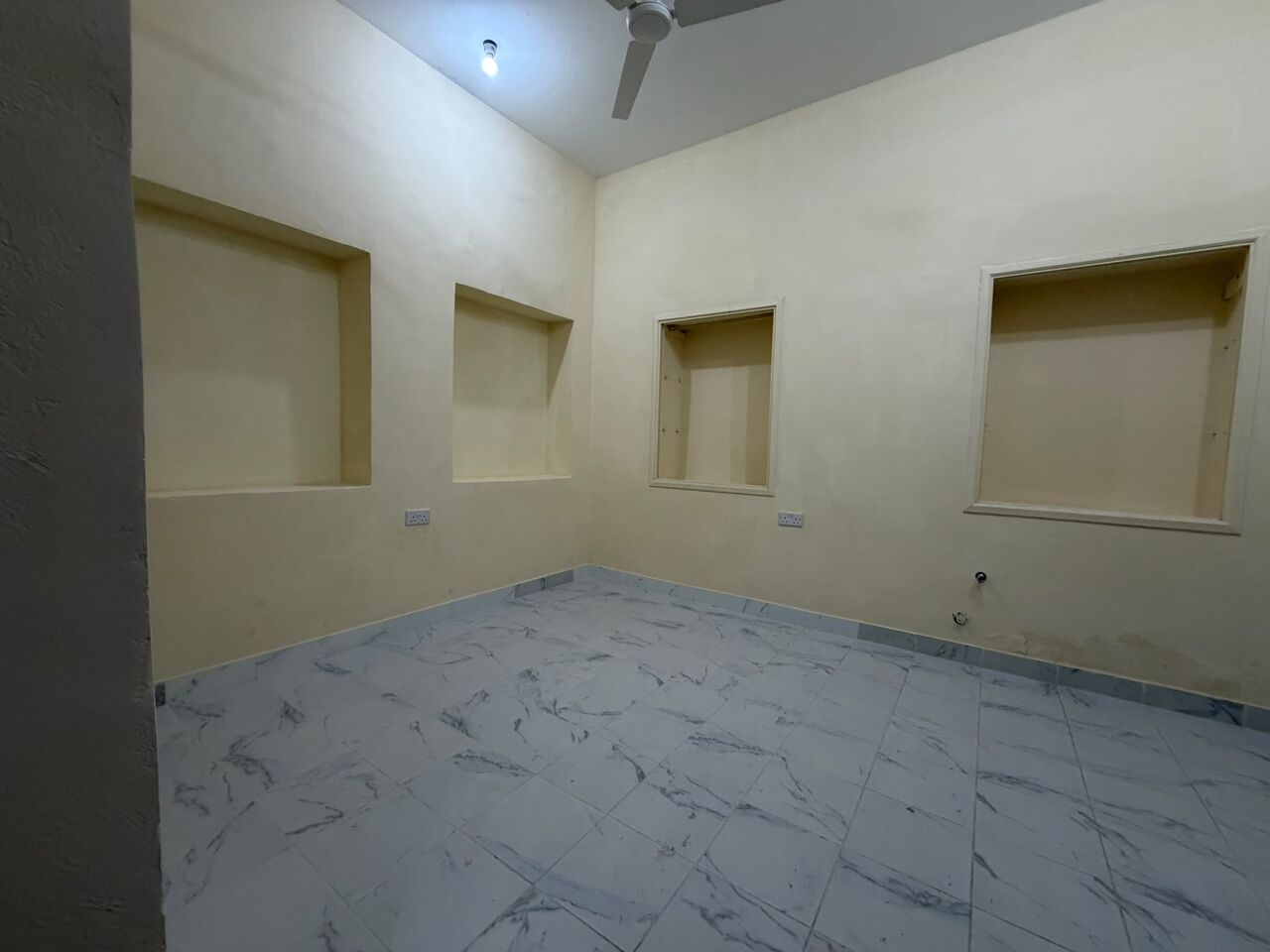 Salmaniya, Apartments, Flats, Houses & Villas, BHD 130/month,  Studio,  Brand New Semi-Furnished Studio Apartment For Rent In Manama |