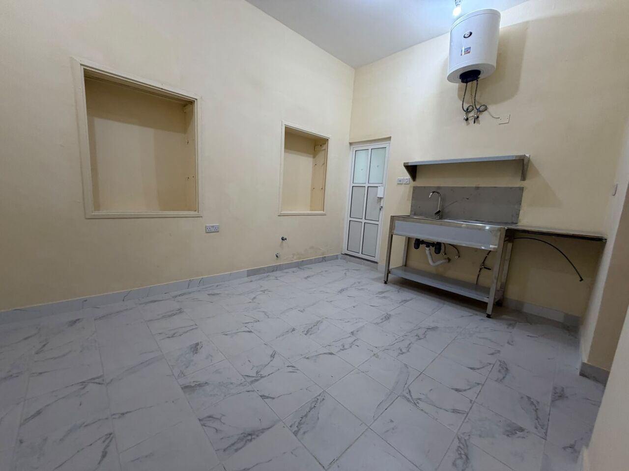 Salmaniya, Apartments, Flats, Houses & Villas, BHD 130/month,  Studio,  Brand New Semi-Furnished Studio Apartment For Rent In Manama |