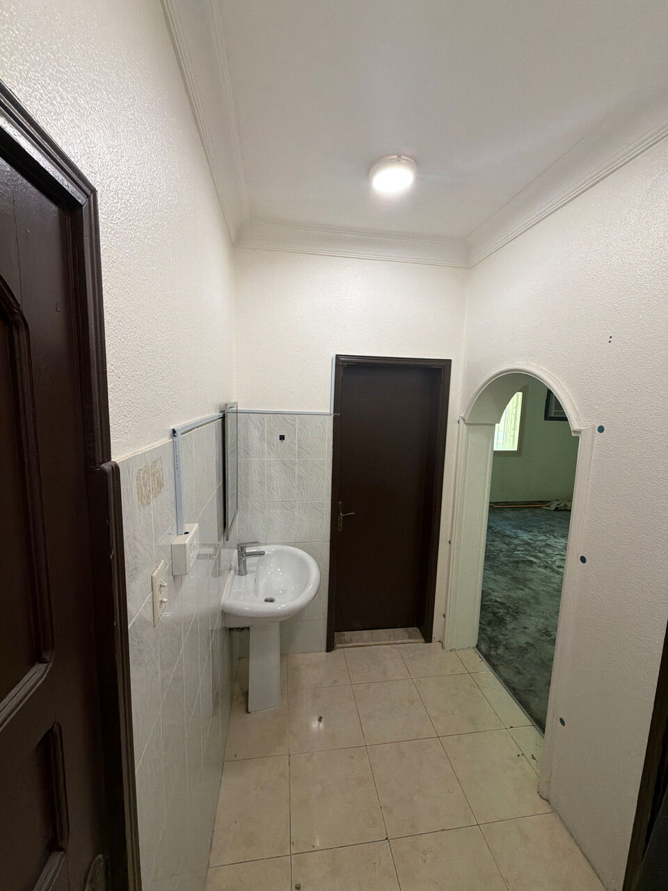 Jubail, Rooms for Rent, SAR 1300/month,  SAR 1300/month, Studio, Available Semi Furnished Room For Single Executive Bachelor