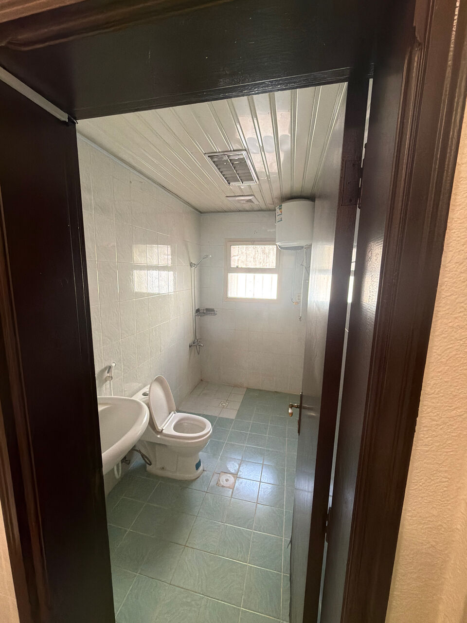 Jubail, Rooms for Rent, SAR 1300/month,  SAR 1300/month, Studio, Available Semi Furnished Room For Single Executive Bachelor
