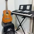 SAR 750,  Yamaha Keyboard With Stand, Speaker With Cordless Mic And Guitar