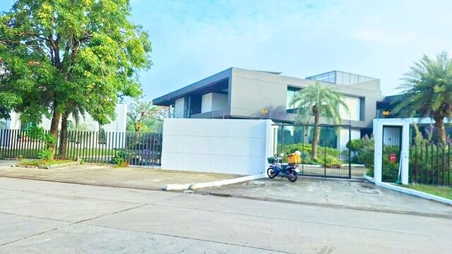Bangkok, Villas, THB 299999,  800 Sq. Feet,  Safari Panya Indra The Legacy Golf Club, Half A Million, Pool Villa Wellness Center