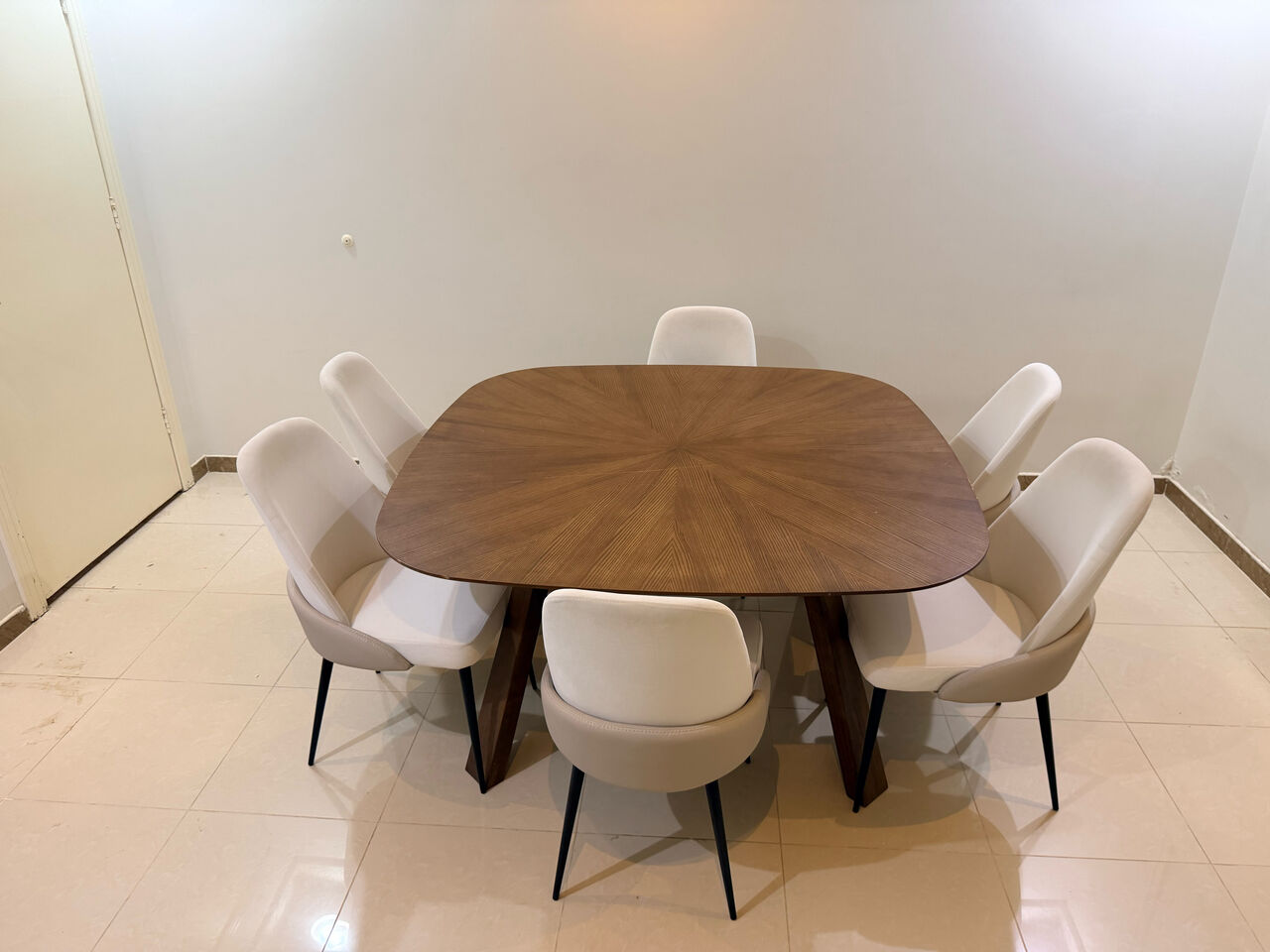 Riyadh, Furniture, SAR 1350,  Dining Table 6 Persons Abyat