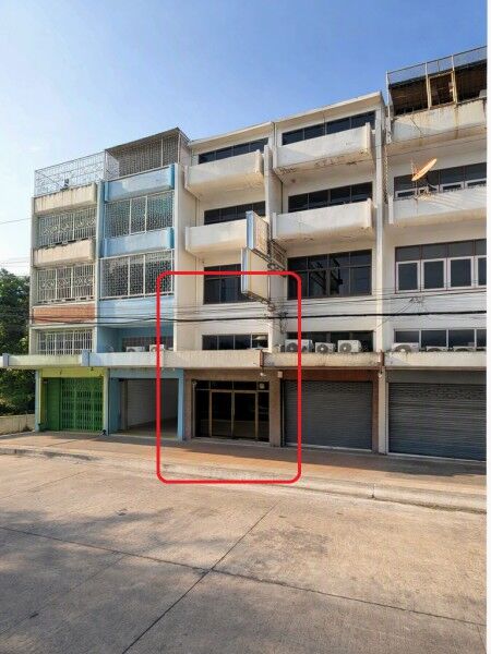 Bangkok, Villas, THB 14499,  12 Sq. Feet,  Vichaivej Hospital, Fai Chai Intersection 400 M. MRT Intersection Fai Chai 300 M. Office