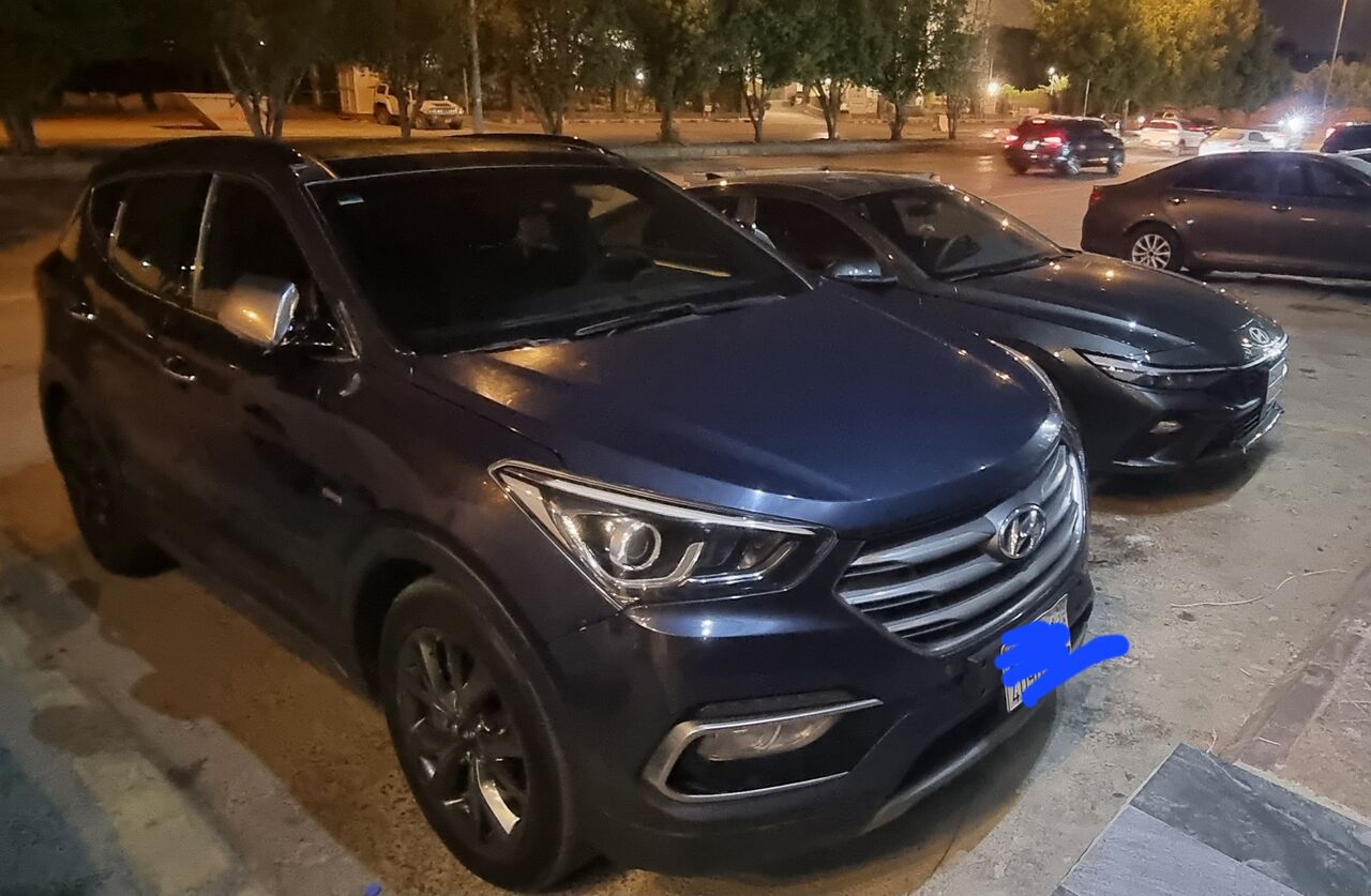 Riyadh, Vehicles, Cars & Trucks , SAR 55000,  Hyundai Santa Fe-2019,  2019,  136000 KM,  Hyundai Santa Fe Edition For Urgent Sale