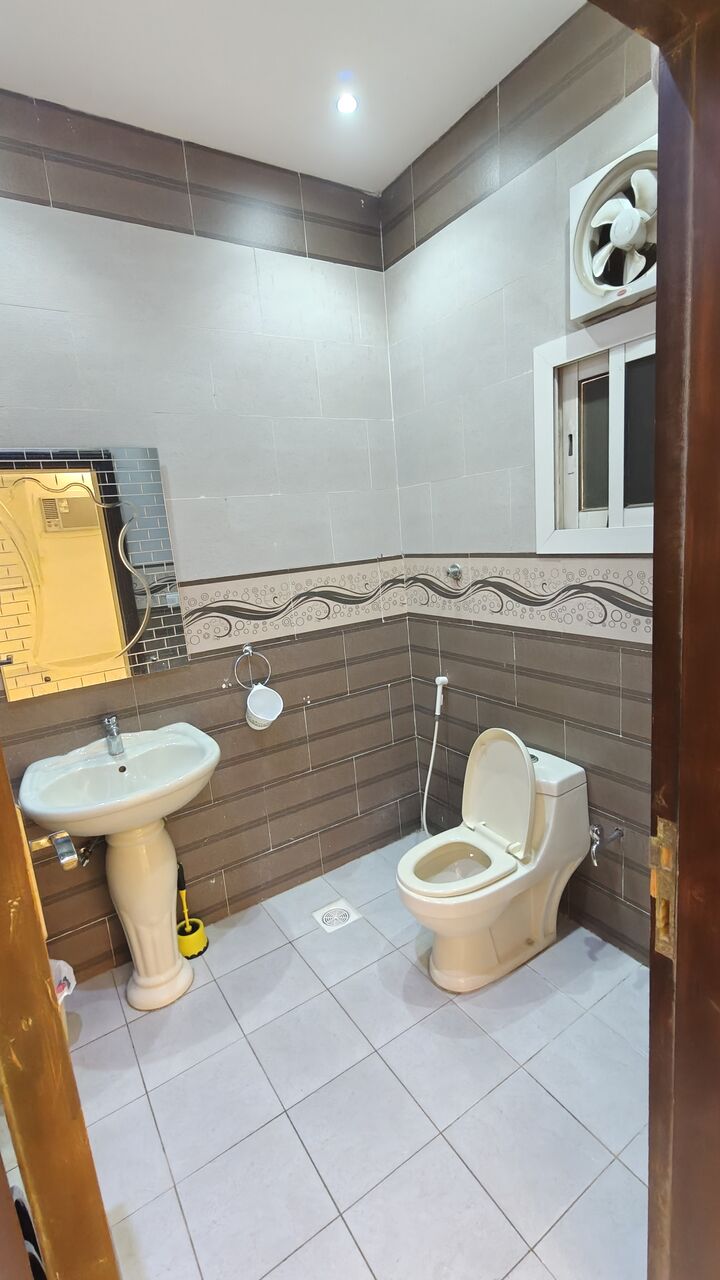 Al Safa, Housing Exchanges, SAR 1200/month,  Room With Attached Washroom Kitchen Sharing Include Electricity Fiber Net And New Ac