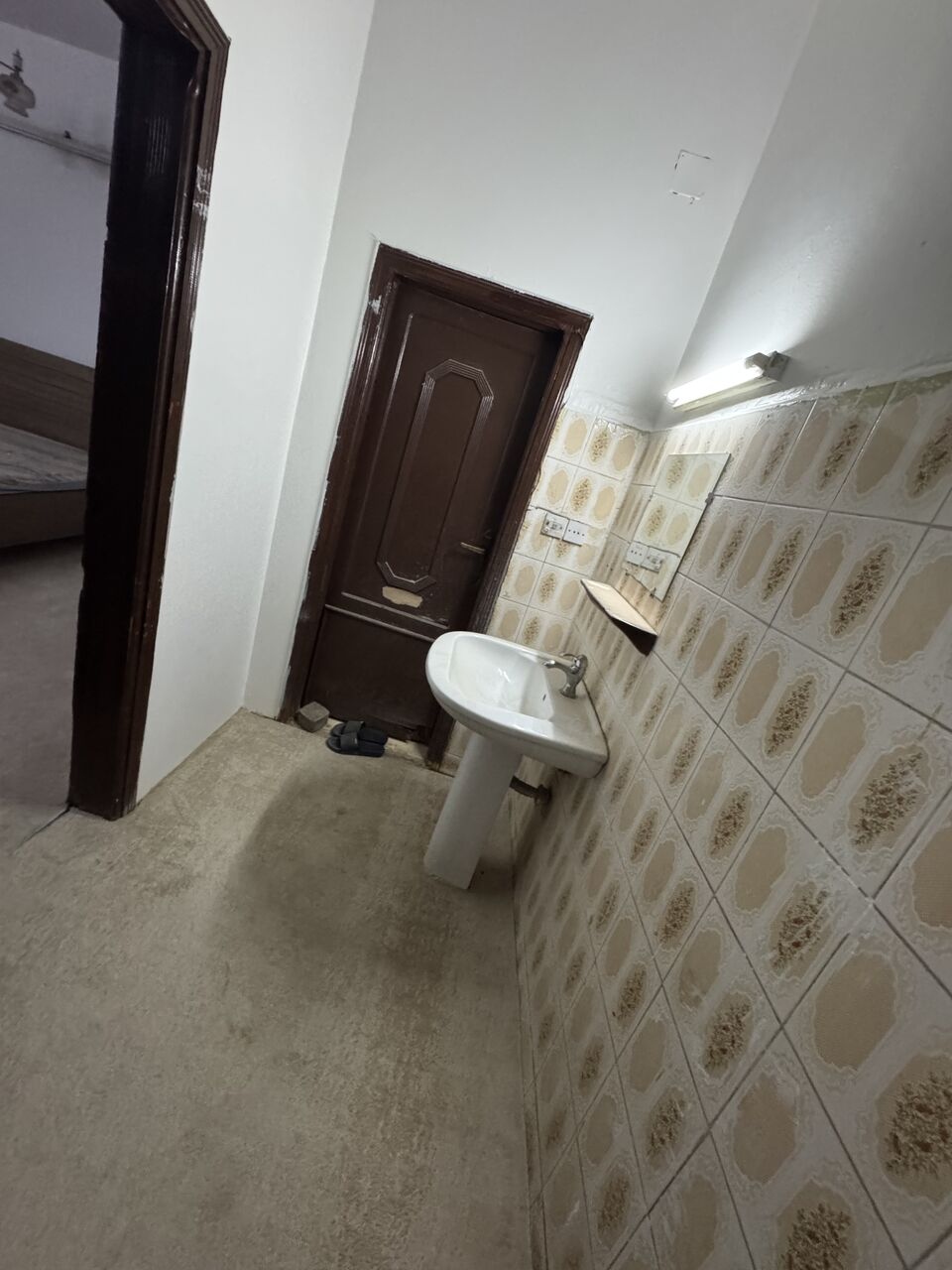 Al Wizarat, Rooms for Rent, SAR 1200/month,  1 Room Fully Furnished In Family Flat For Executive Bachelor