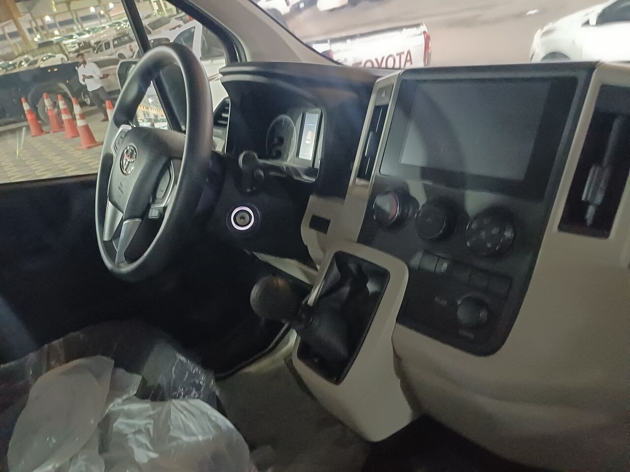 Jubail, Passenger Transport, Toyota Hiace Diesel 2026 Model Available For Rent