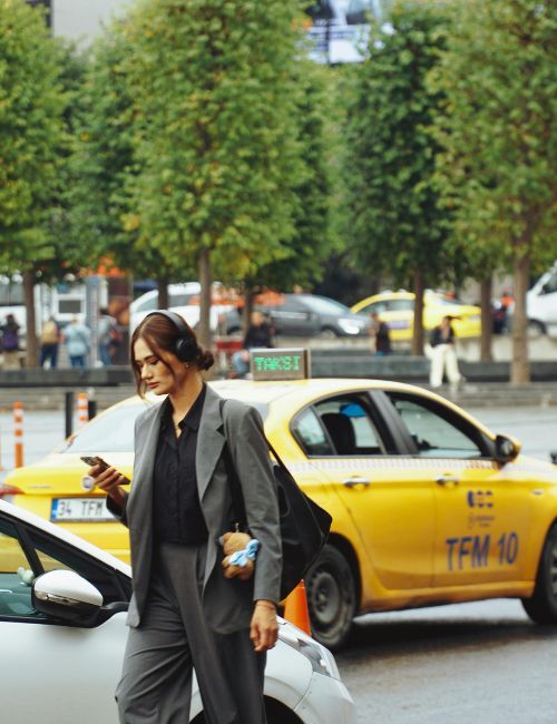 Melbourne, Travel, Wheelchair Taxi & Maxi Cab &ndash; Melbourne Airport Transfers