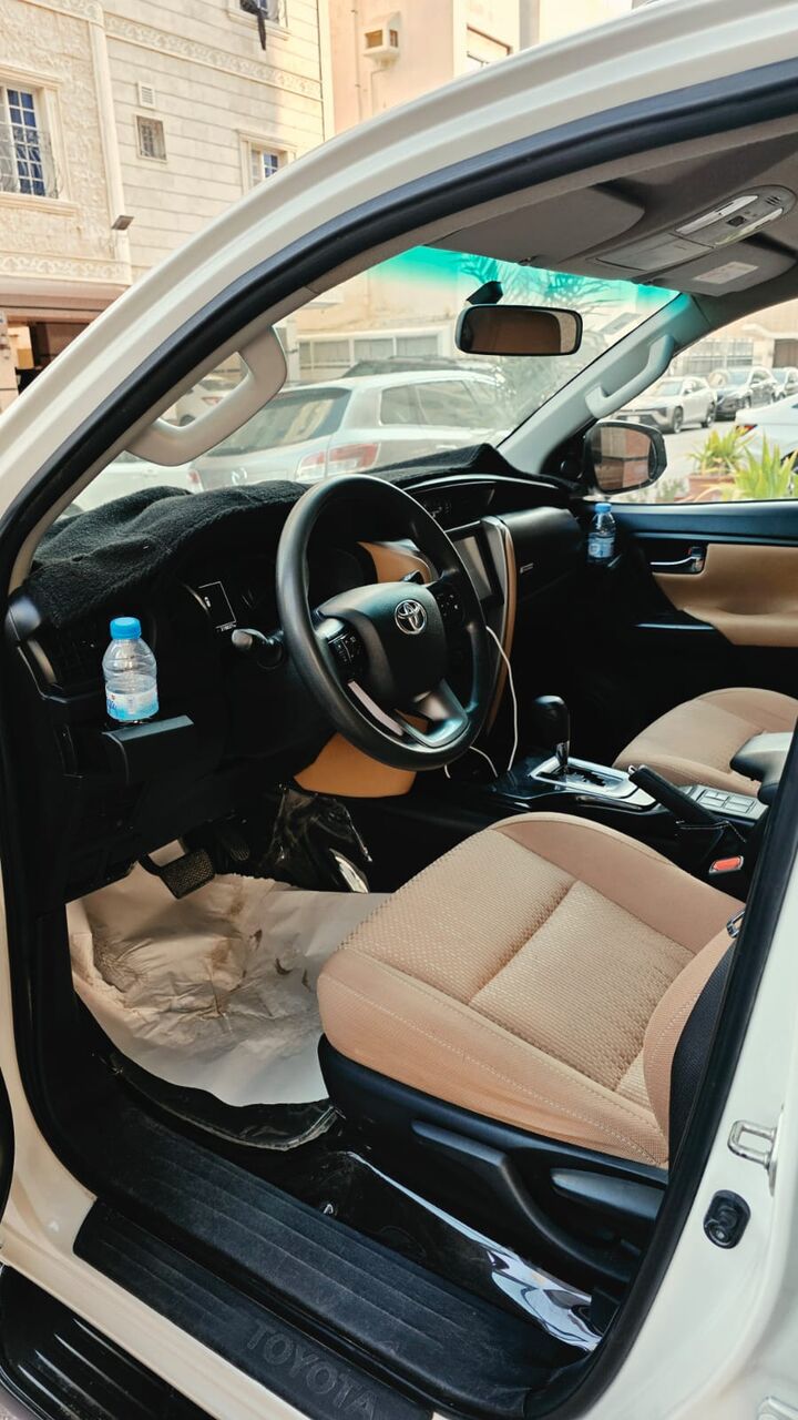 Jeddah, Vehicles, Cars & Trucks , SAR 85000,  Toyota Fortuner,  2022,  Automatic,  220000 KM,    Model For Sale