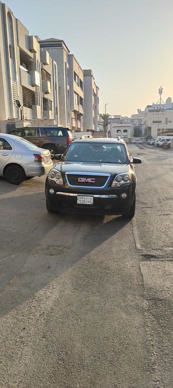 Jeddah, Vehicles, Cars & Trucks , SAR 21000,  Gmc Acadia,  2010,  Automatic,  176000 KM,   GMC ACARDIA. SAR 20,000/-
