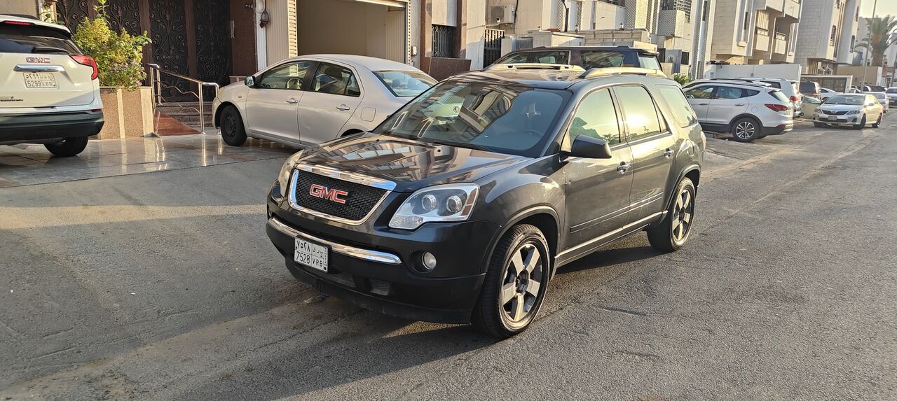 Jeddah, Vehicles, Cars & Trucks , SAR 21000,  Gmc Acadia,  2010,  Automatic,  176000 KM,   GMC ACARDIA. SAR 20,000/-