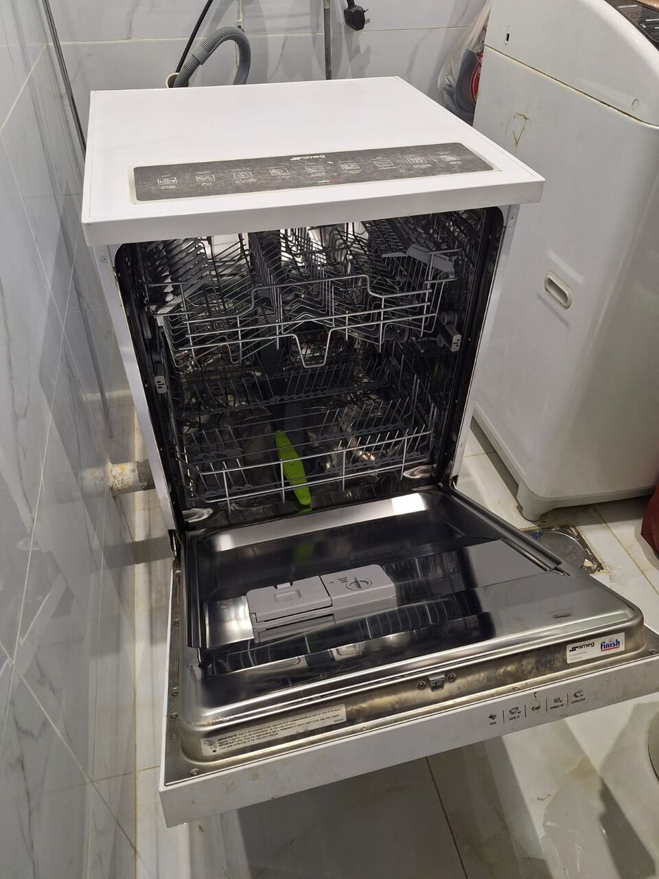Jeddah, Appliances, SAR 1000,  Smeg Dishwasher For Sale &ndash; Excellent Condition (Made In Italy)
