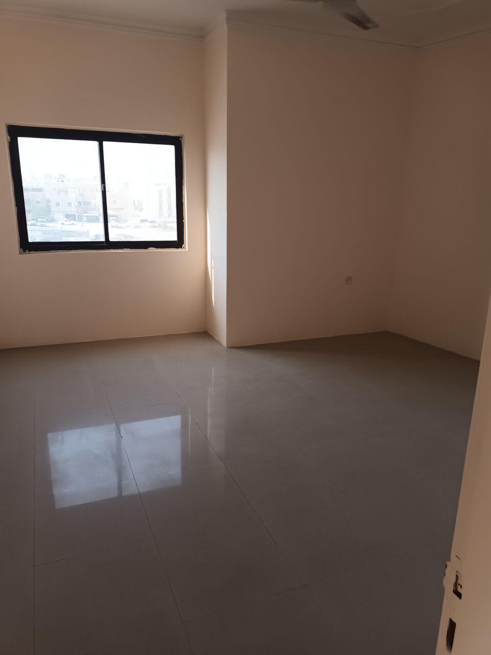 Mahooz, Offices, BHD 180,  MAHOOZ: Spacious Office With 2 Rooms, Hall, 2 Toilets, Elevator, Parking, For Rent