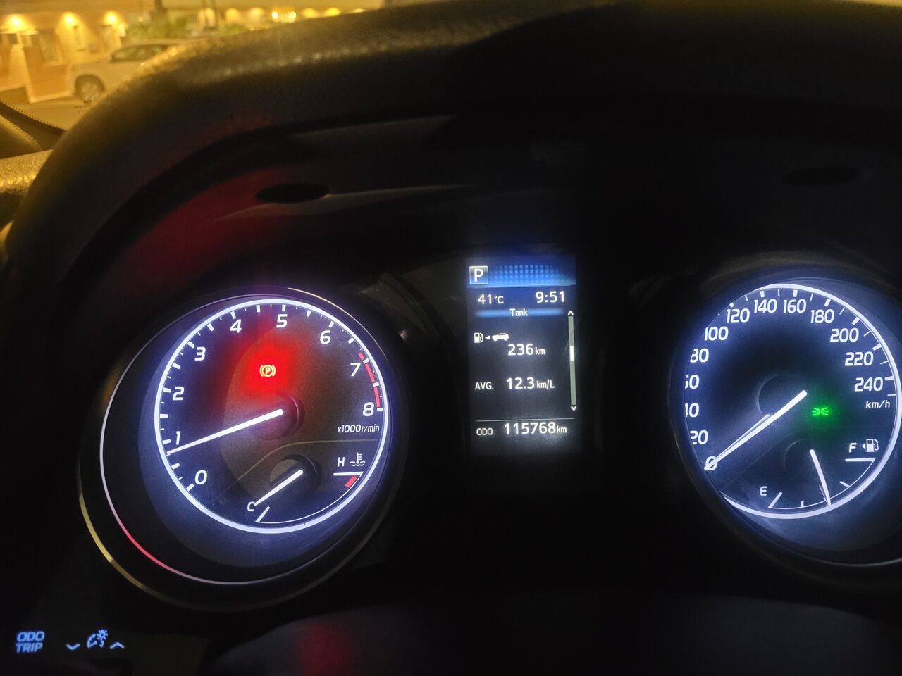 Riyadh, Vehicles, Cars & Trucks , SAR 49000,  Toyota Camry,  2020,  Automatic,  115786 KM,  Camry LE Silver  For Sale