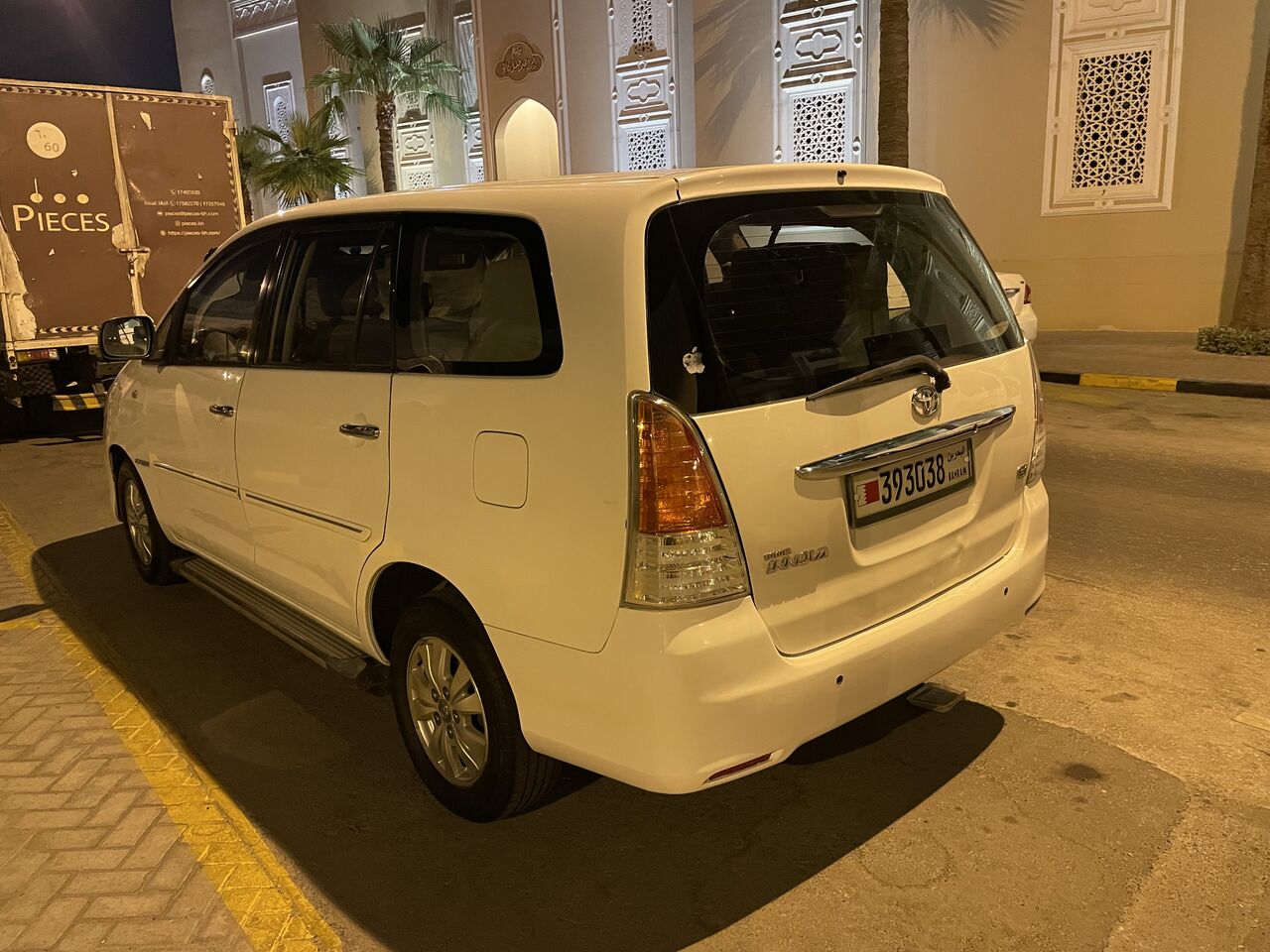 Manama, Vehicles, Cars & Trucks , BHD 2600,  Toyota Innova,  2011,  Automatic,  177500 KM,   For Sale