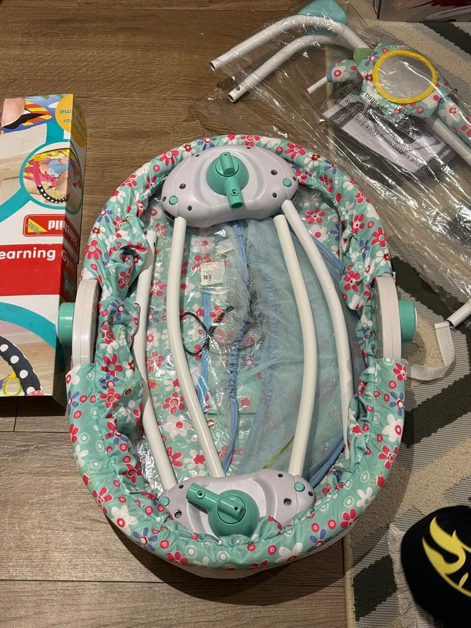 Al Murabba, Baby & Kid Stuff, SAR 130,  Baby Electric Cradle/Swing And Baby Rocker/Bouncer FOR SALE ONLY 130 RIYALS TOGETHER