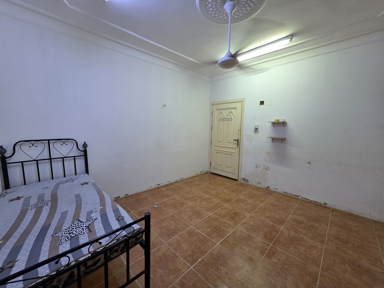 Jeddah, Rooms for Rent, SAR 521/month,  3 Sq. Meter,  Room Available At Bachelors Aprtmt: Ar Rehab-521 SAR