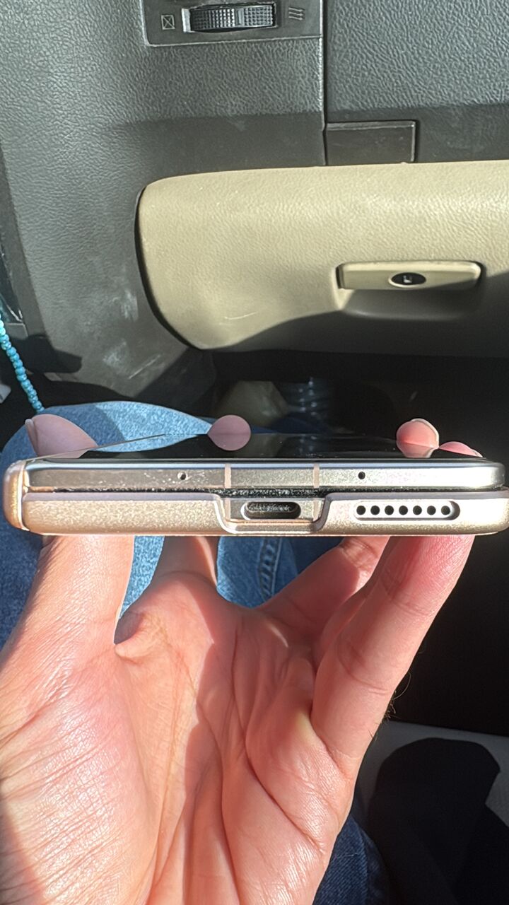Riyadh, Mobile Phones, SAR 4700,  Honor Magic V5. Brand New Phone 10/10. Complete With Box