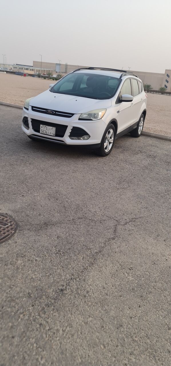 Riyadh, Vehicles, Cars & Trucks , SAR 40000,  Ford Escape,  2014,  Automatic,  281000 KM,