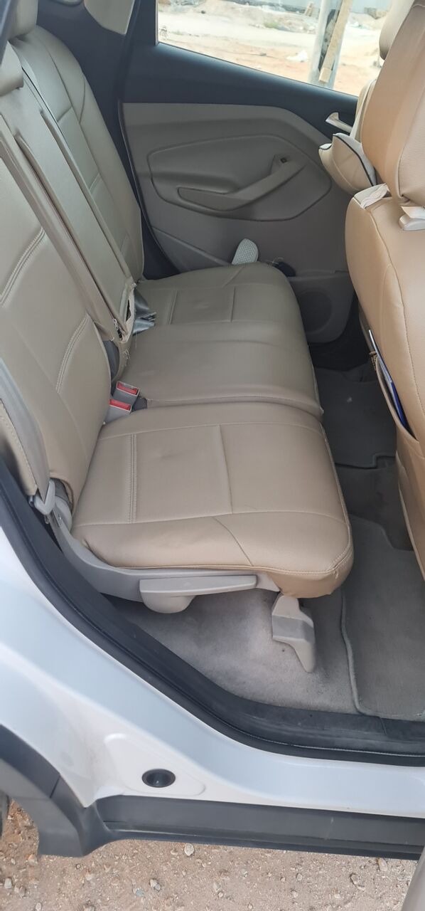 Riyadh, Vehicles, Cars & Trucks , SAR 40000,  Ford Escape,  2014,  Automatic,  281000 KM,