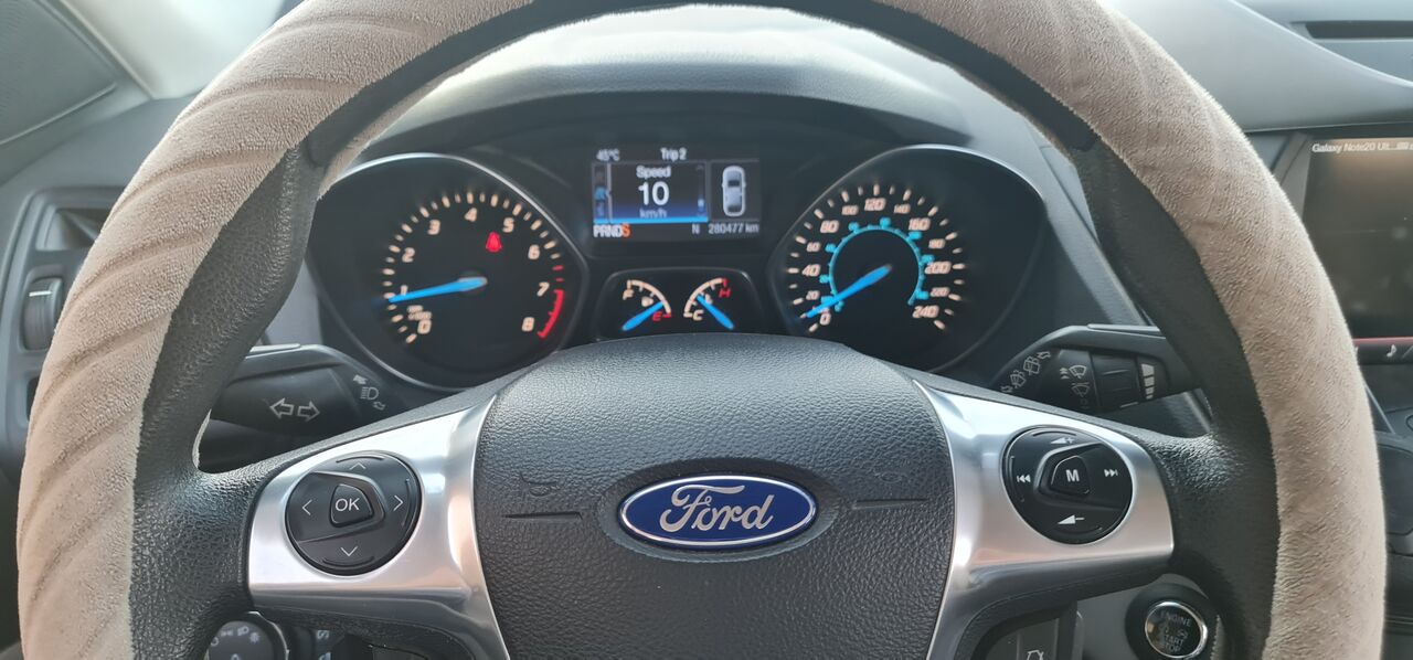 Riyadh, Vehicles, Cars & Trucks , SAR 40000,  Ford Escape,  2014,  Automatic,  281000 KM,