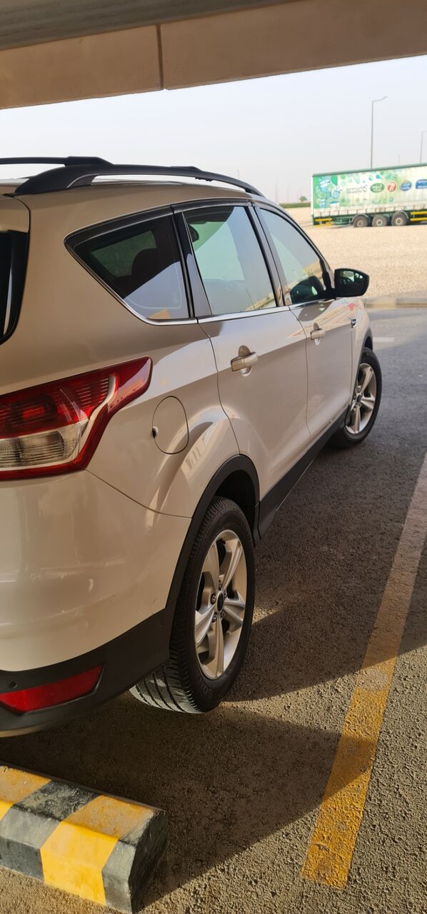 Riyadh, Vehicles, Cars & Trucks , SAR 40000,  Ford Escape,  2014,  Automatic,  281000 KM,