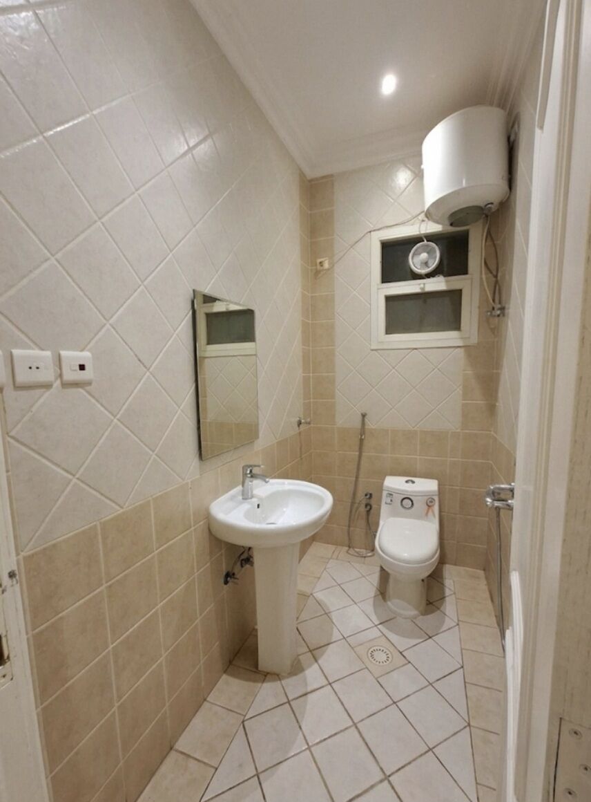 Riyadh, Rooms for Rent, SAR 2100/month,  1200 Sq. Meter,  Fully Furnished Excutive   Room  With Separate Washroom Near Metro Station
