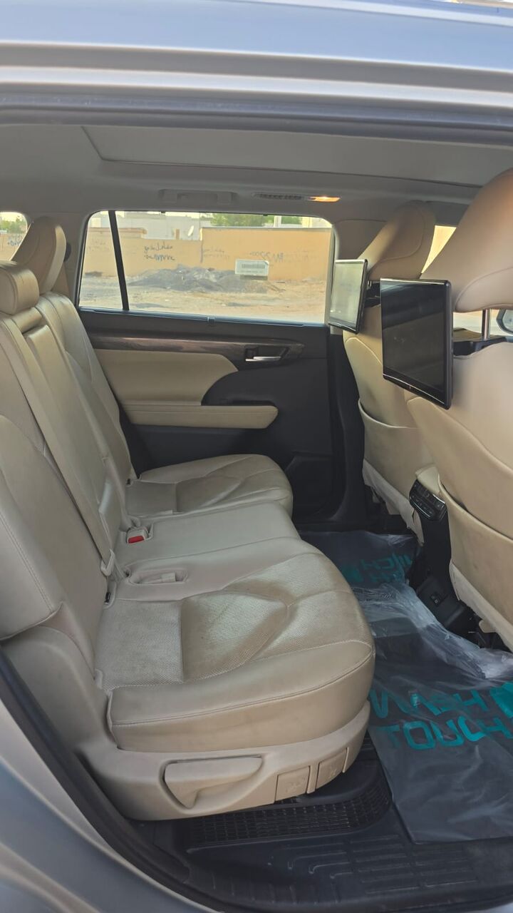 Riyadh, Vehicles, Cars & Trucks , SAR 117000,  Toyota Highlander Limited 2023,  2023,  Automatic,  175000 KM,