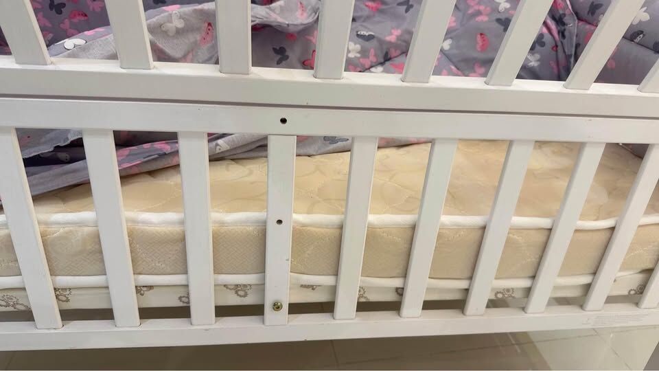 Riyadh, Baby & Kid Stuff, SAR 450,  Final Exit: L&rsquo;elefante Baby Crib/ Cot & Cushion Mattress