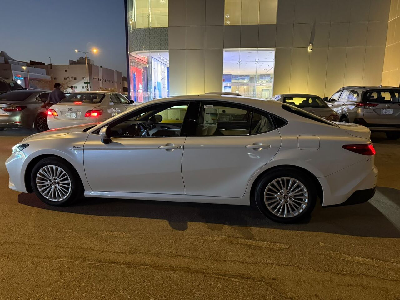 Riyadh, Vehicles, Cars & Trucks , SAR 1234,  Toyota Camry Hybrid,  2025,  Automatic,  120774 KM,  Installment Car Only Need Transfer The Car