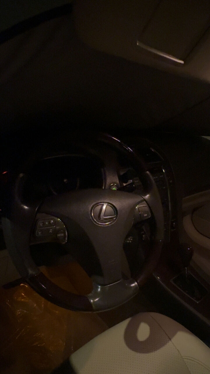 Riyadh, Vehicles, Cars & Trucks , SAR 56000,  Lexus ES 350,  2011,  Automatic,  139 KM,  Riyadh