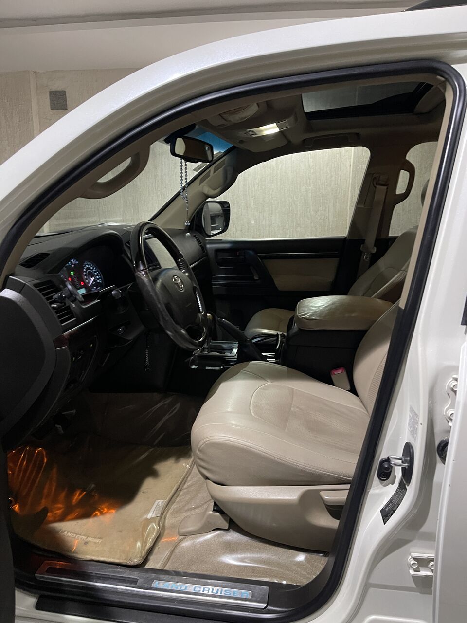 Jeddah, Vehicles, Cars & Trucks , SAR 65,  Toyota Land Cruiser,  2010,  Automatic,  410000 KM,