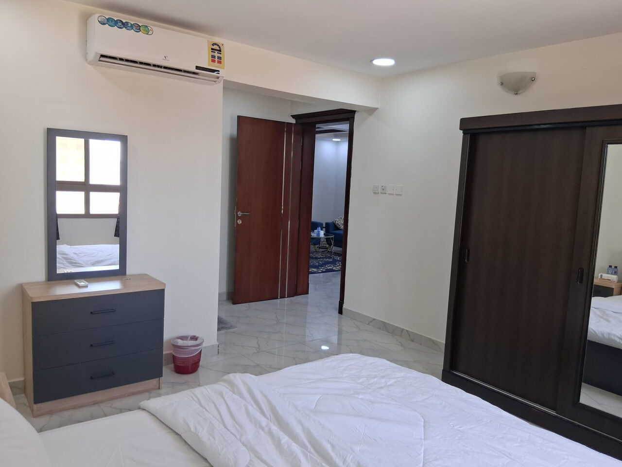 Janabiya, Holiday/Vacation Rentals, BHD 330/month,  2 BR,  Luxury Furnished 2 Bedroom Apartment | Janabiya | Daily & Monthly