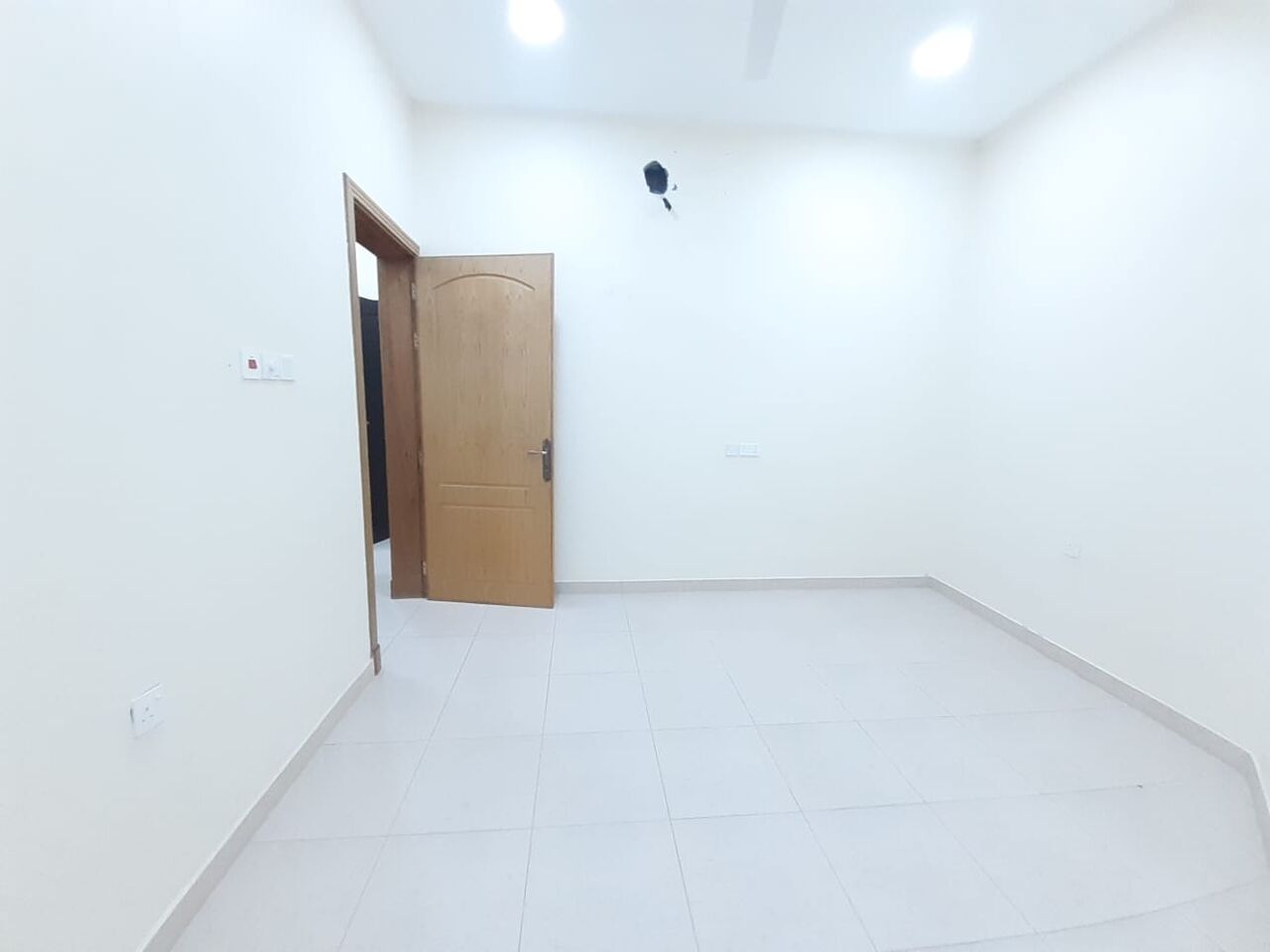 Hoora, Apartments, Flats, Houses & Villas, BHD 190/year,  2 BR,  Apartment For Rent In Hoora Semi Furnished With Electricity 2bhk