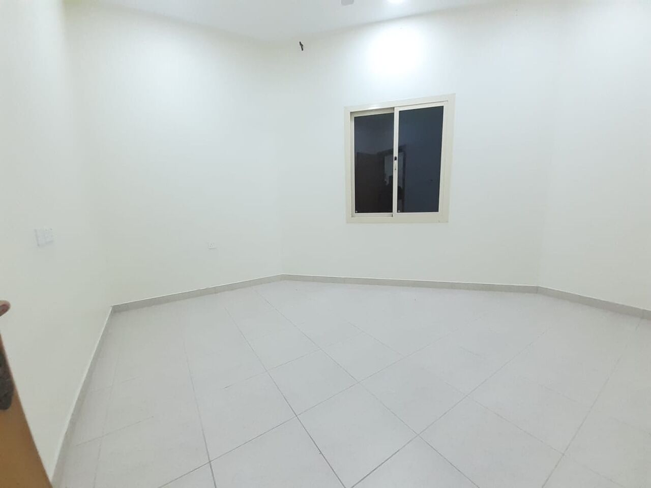 Hoora, Apartments, Flats, Houses & Villas, BHD 190/year,  2 BR,  Apartment For Rent In Hoora Semi Furnished With Electricity 2bhk