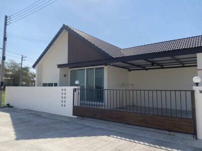 Bangkok, Villas, THB 15000,  20 Sq. Feet,  Beautiful Detached House For Rent In Phan Thong, House In New Condition, Complete With