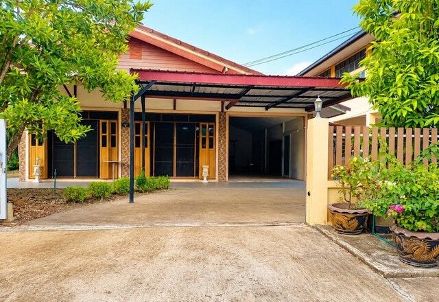 Bangkok, Real Estate For Sale, THB 2850000,  3 BR,  126 Sq. Feet,  House For Sale Near Laem Mae Phim Beach, Rayong Province, Land 126.8 Sq M, 507.2 Sq M,