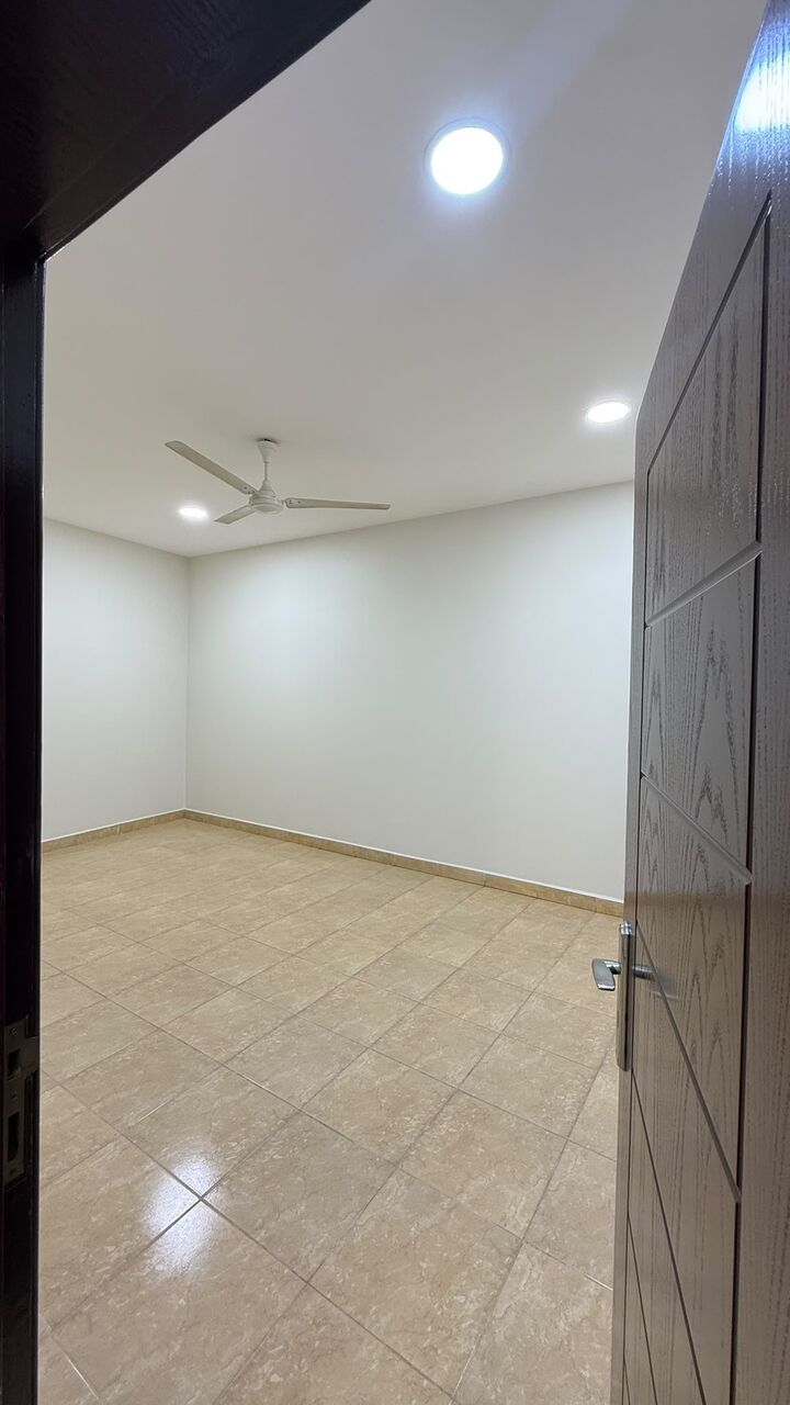 Manama, Apartments, Flats, Houses & Villas, BHD 210/month,  2 BR,  Flat For Rent With Ewa