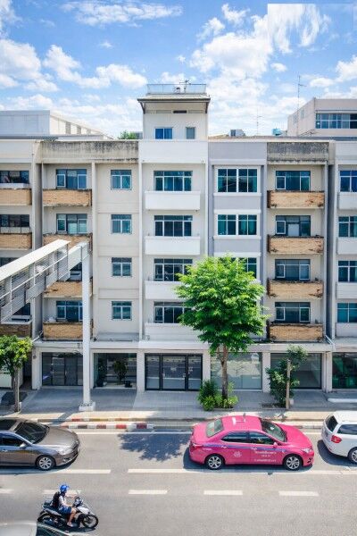 Bangkok, Villas, THB 19999,  20 Sq. Feet,  Khlong San BTS Charoen Nakhon IconSiam 540m. Commercial Building For Rent, 5 Floors, 5