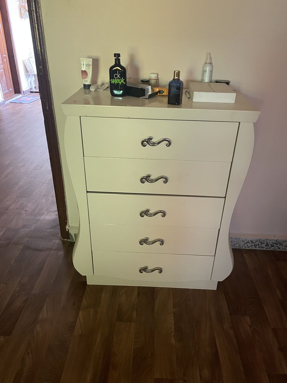 Al Badiyah, Household Items, SAR 1500,  Dressing Table, Wardrobe, 5drawer Table, Cot, Side Table