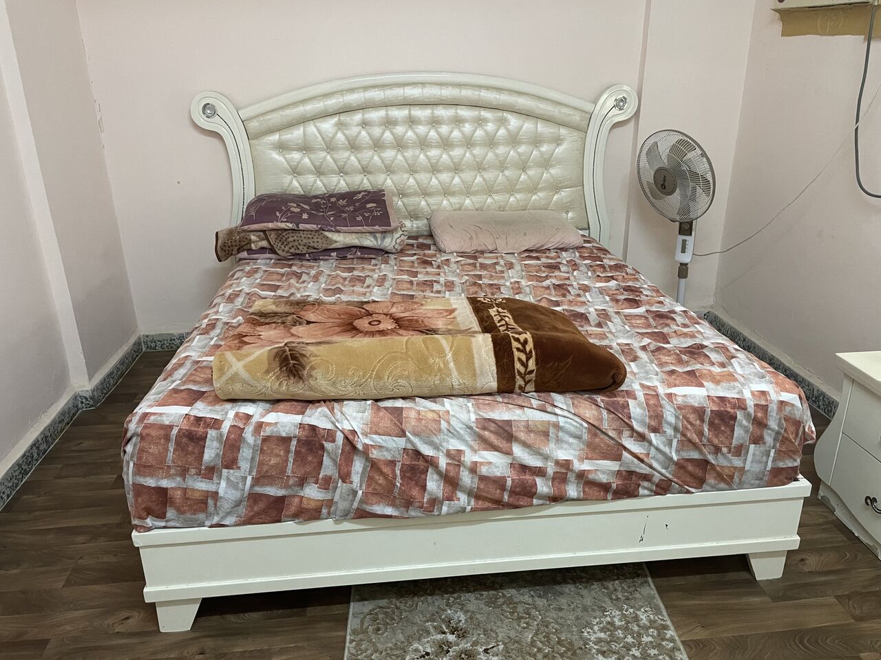 Al Badiyah, Household Items, SAR 1500,  Dressing Table, Wardrobe, 5drawer Table, Cot, Side Table