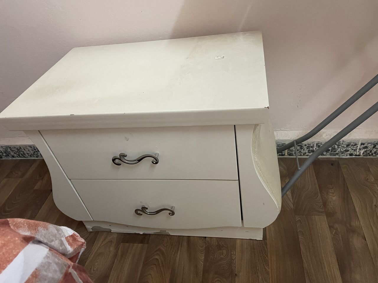Al Badiyah, Household Items, SAR 1500,  Dressing Table, Wardrobe, 5drawer Table, Cot, Side Table