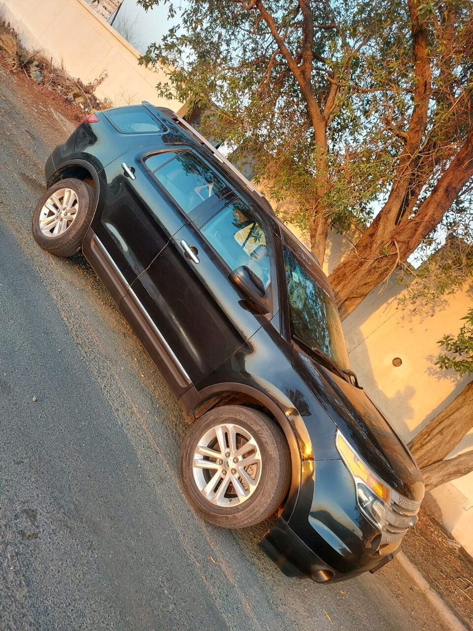 Jeddah, Vehicles, Cars & Trucks , SAR 30000,  Ford Explorer,  2013,  Automatic,  260000 KM,    Standard (jeddah-Makkah)