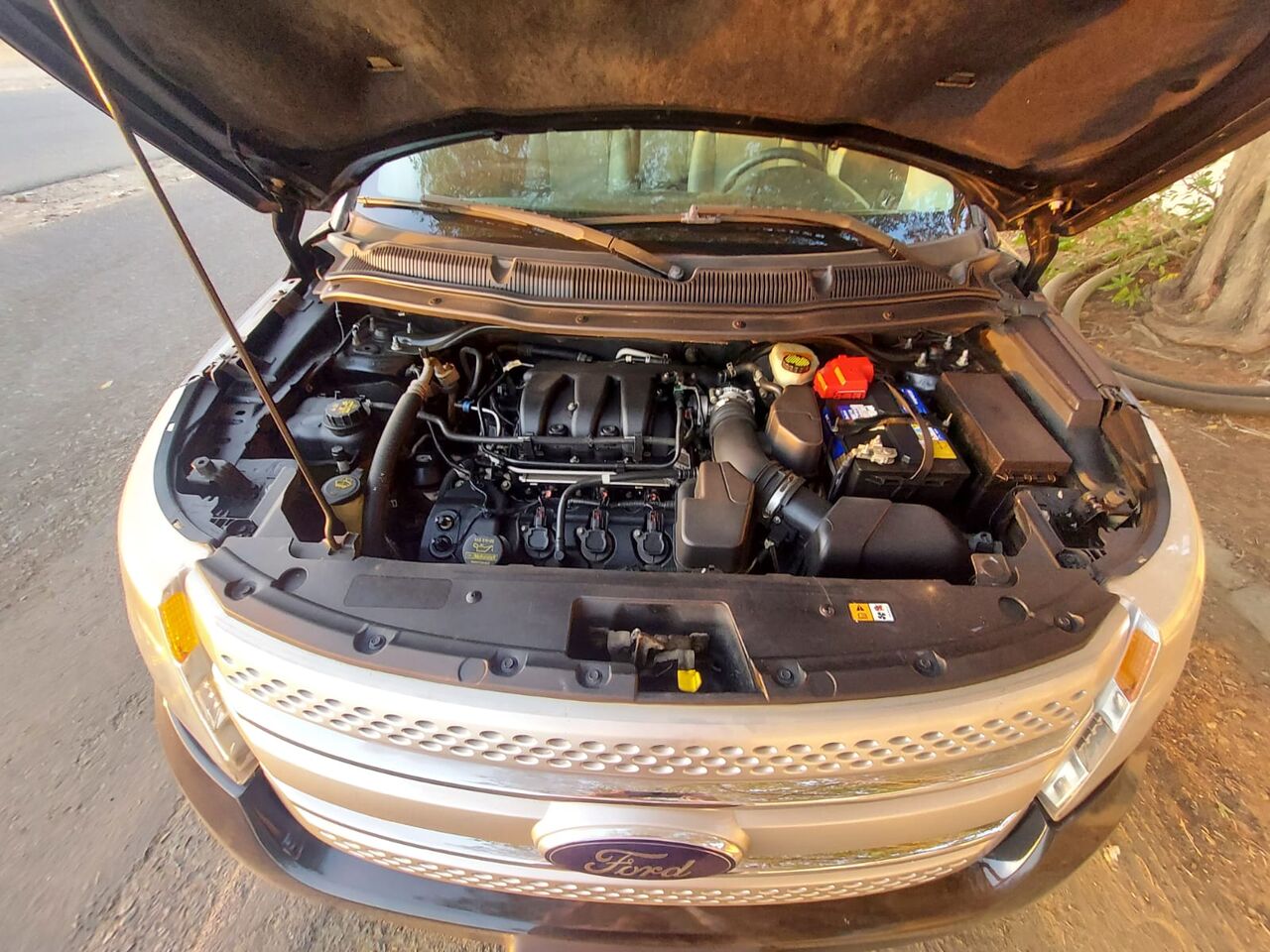 Jeddah, Vehicles, Cars & Trucks , SAR 30000,  Ford Explorer,  2013,  Automatic,  260000 KM,    Standard (jeddah-Makkah)