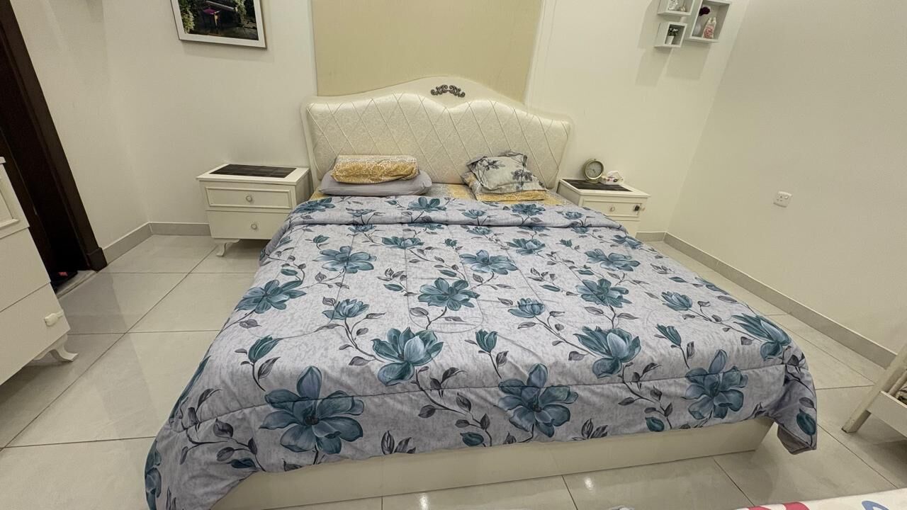 Al Faisaliyah, Furniture, SAR 1500,  5 Pieces Bed Set With Cupboard