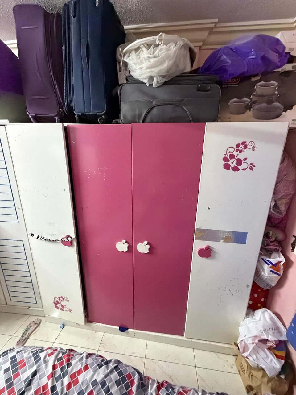 Riyadh, Free Items, 4 Door Wardrobes 2 Quantity